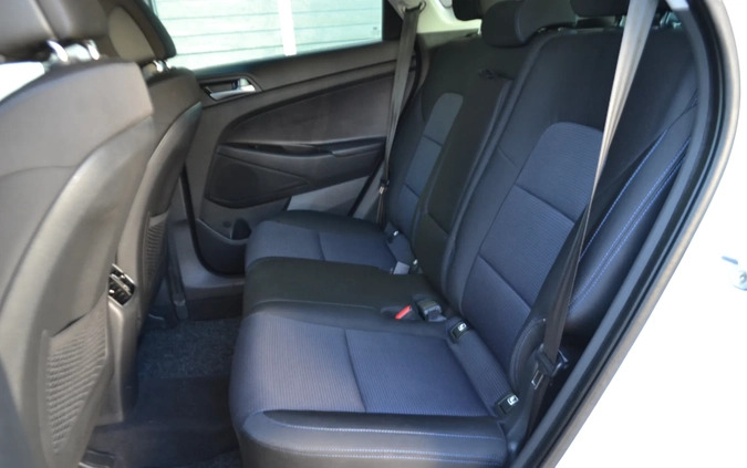 Hyundai Tucson cena 69900 przebieg: 110000, rok produkcji 2018 z Gryfino małe 781